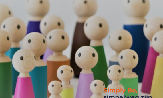 Familieopstelling met poppetjes